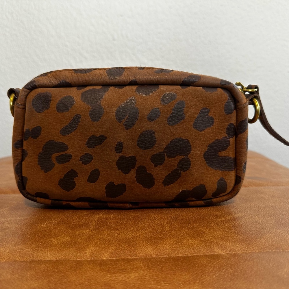 Madewell Nubuck Carabiner Mini Crossbody Bag in Leopard Print